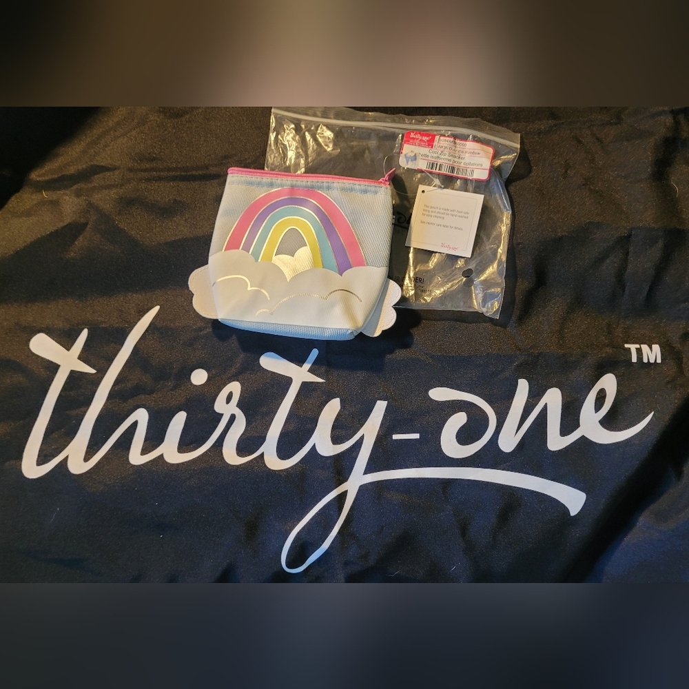 Thirty One Rainbow Cool Zip Snacker